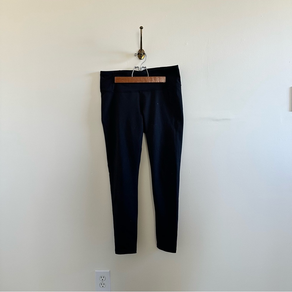 Under Armour mid-rise black leggings